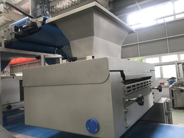 آلة العجين المعجنات النفخة الصناعية المستخدمة لإنتاج كتلة العجين مغلفة المزود